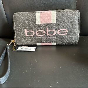 Bebe wallet/wristlet nwt